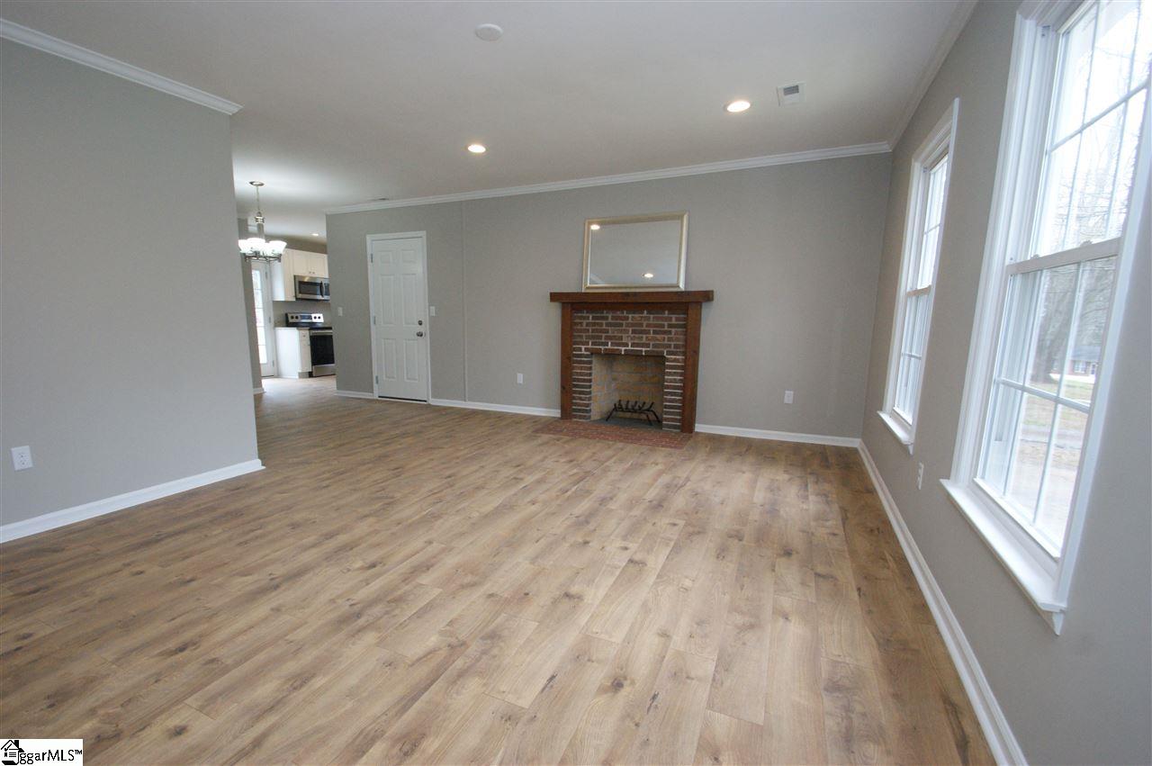 105 West Decatur Street Greenville, SC 29617 - Photo 3 of 20 Gallery Image 3