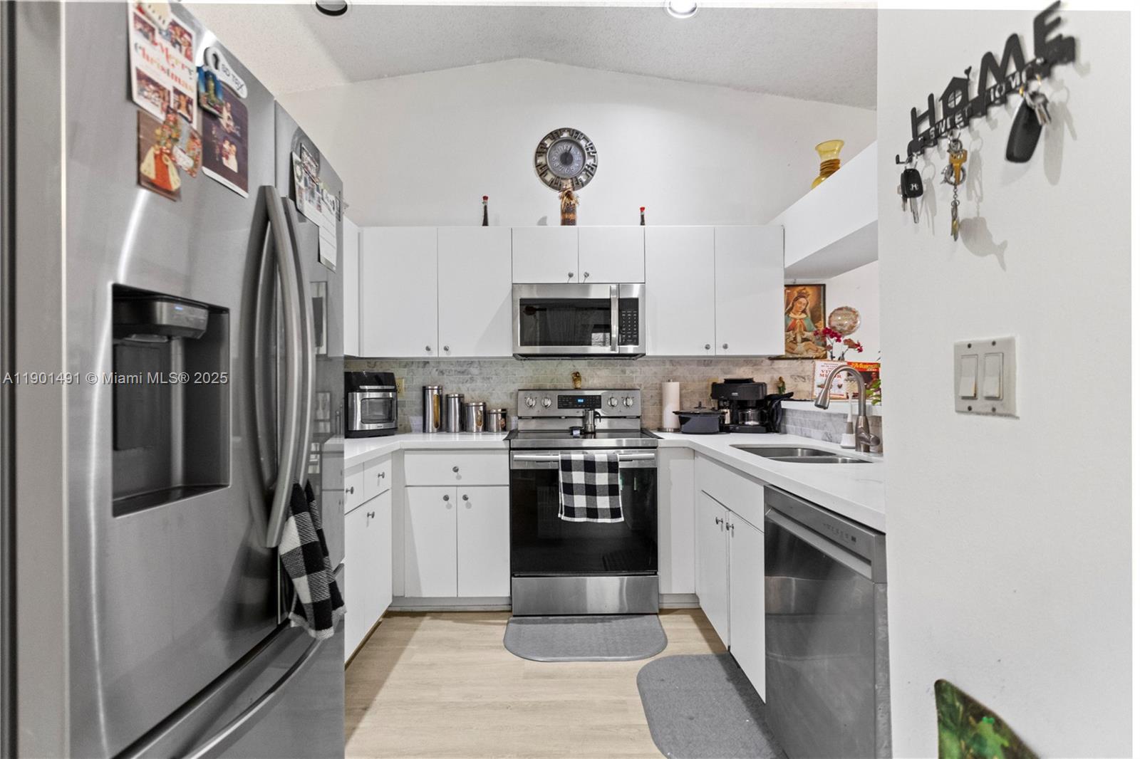 17320 Northwest 66th Place Hialeah, FL 33015 - Photo 14 of 47