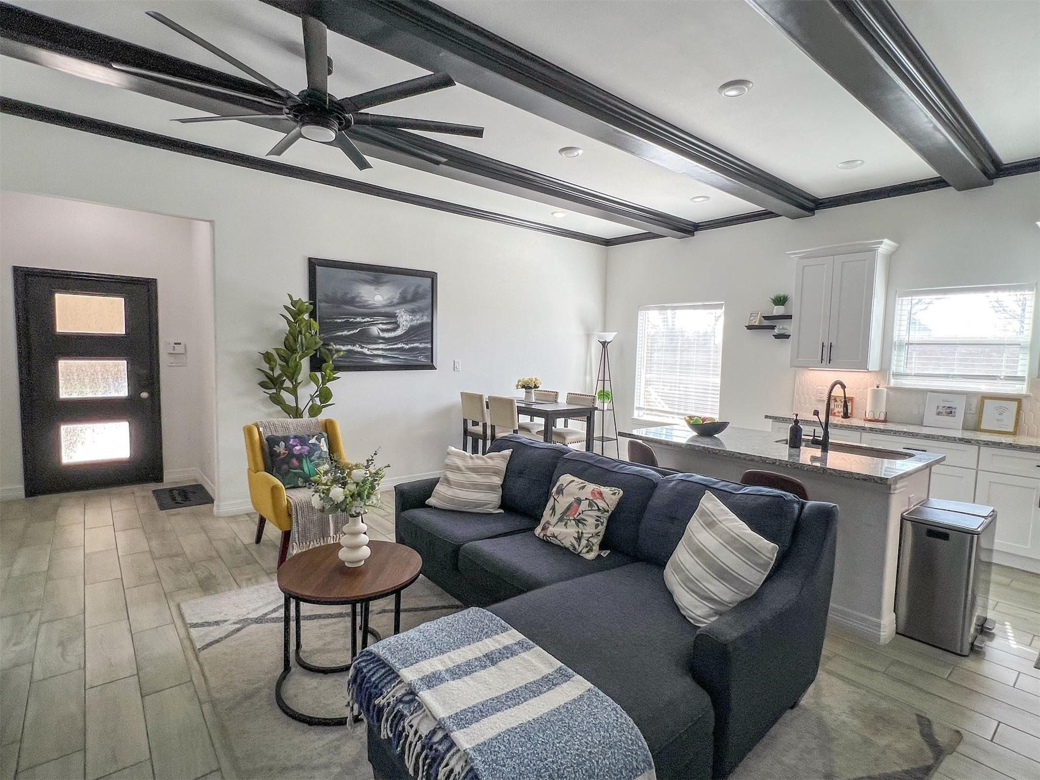 3407 Sakowitz Street, Unit AB Houston, TX 77026 - Photo 8 of 26