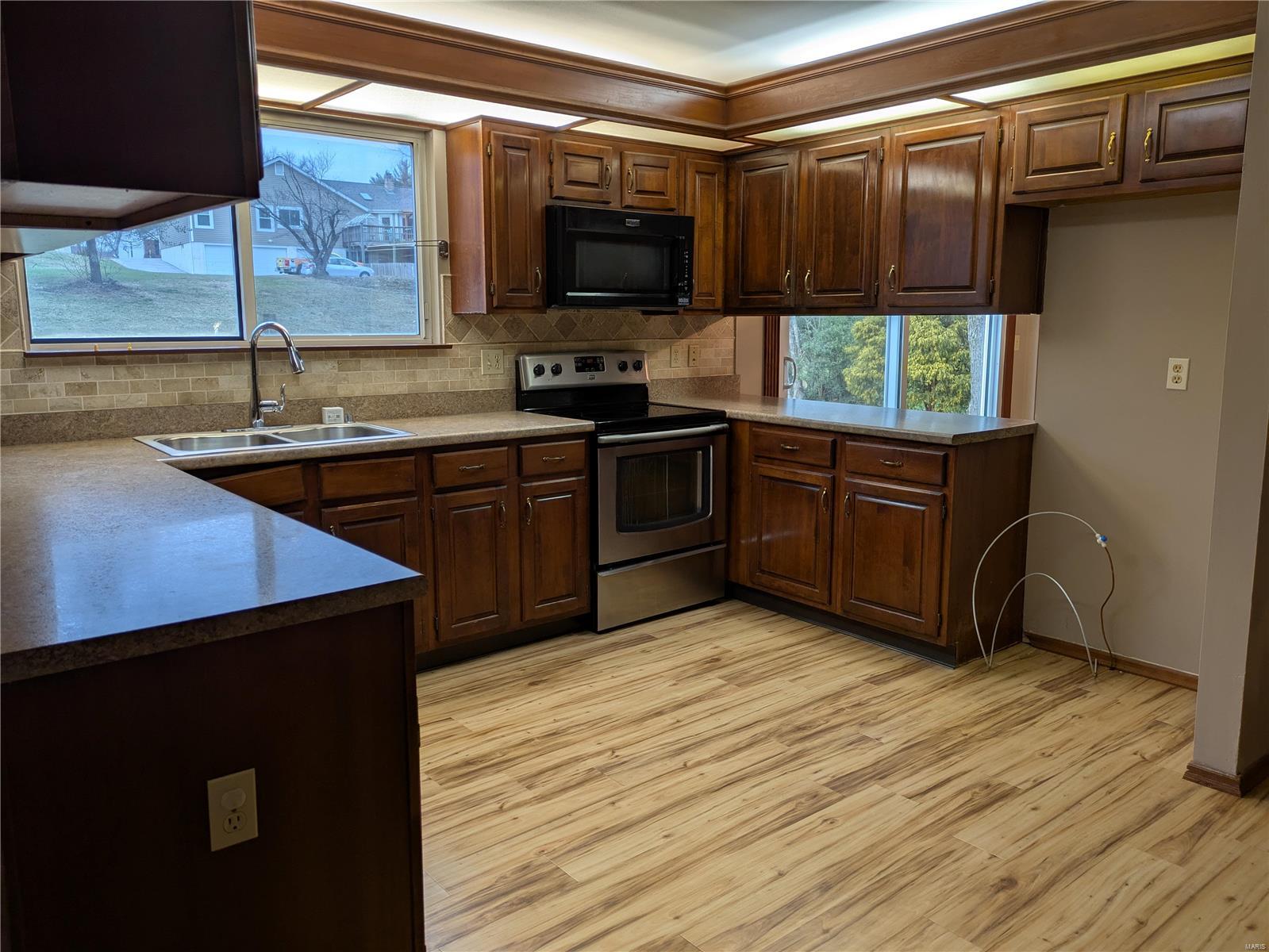 319 White Pine Drive St. Charles, MO 63304 - Photo 15 of 40