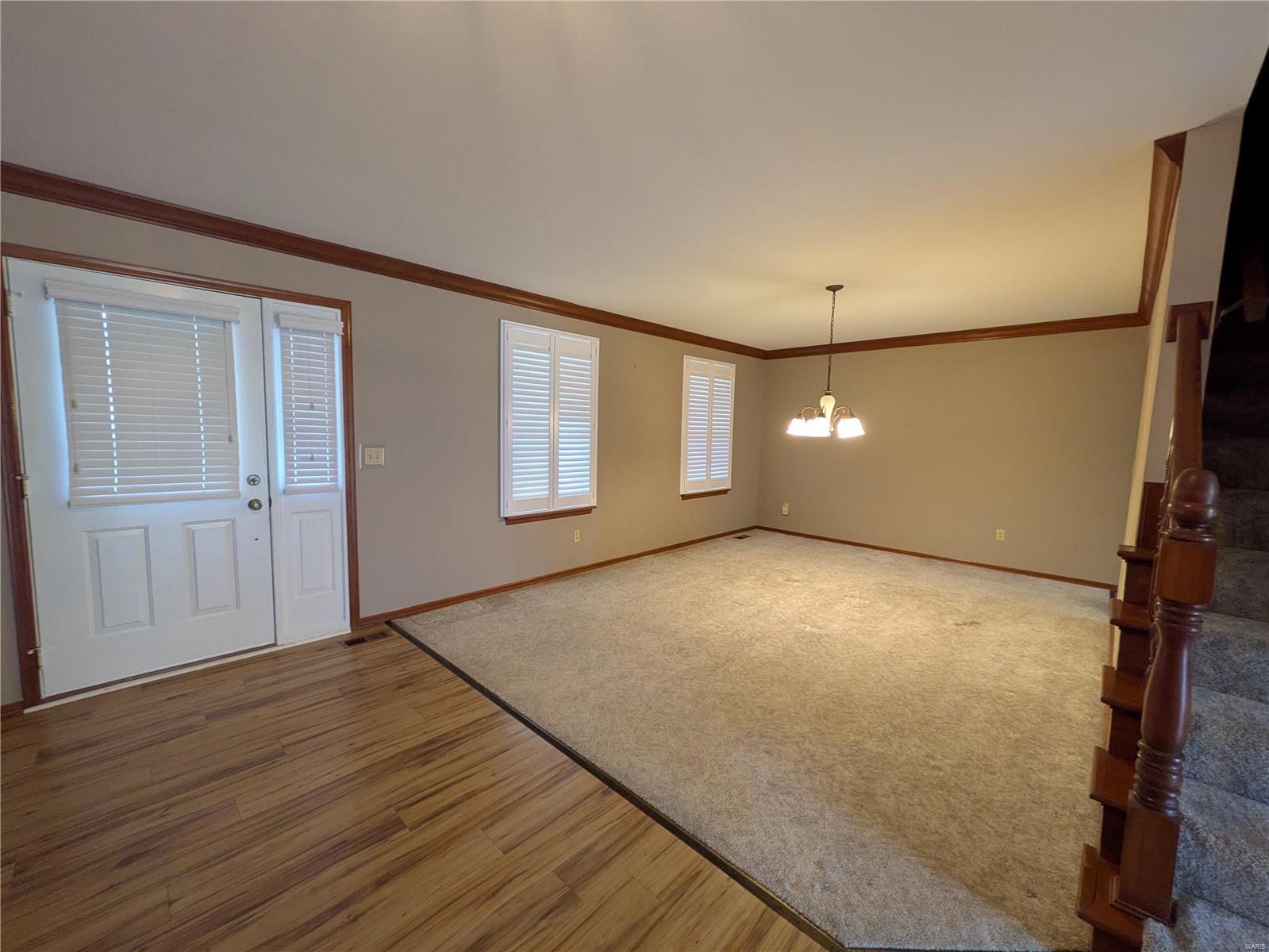 319 White Pine Drive St. Charles, MO 63304 - Photo 2 of 40