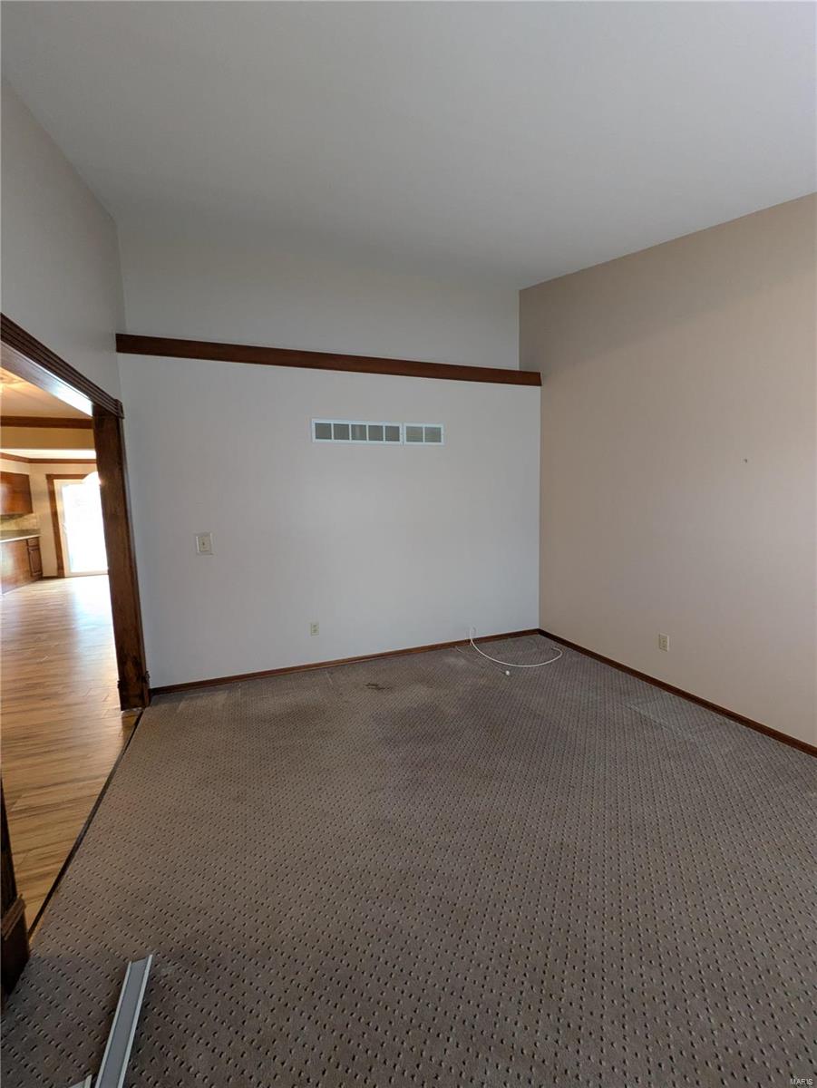 319 White Pine Drive St. Charles, MO 63304 - Photo 4 of 40