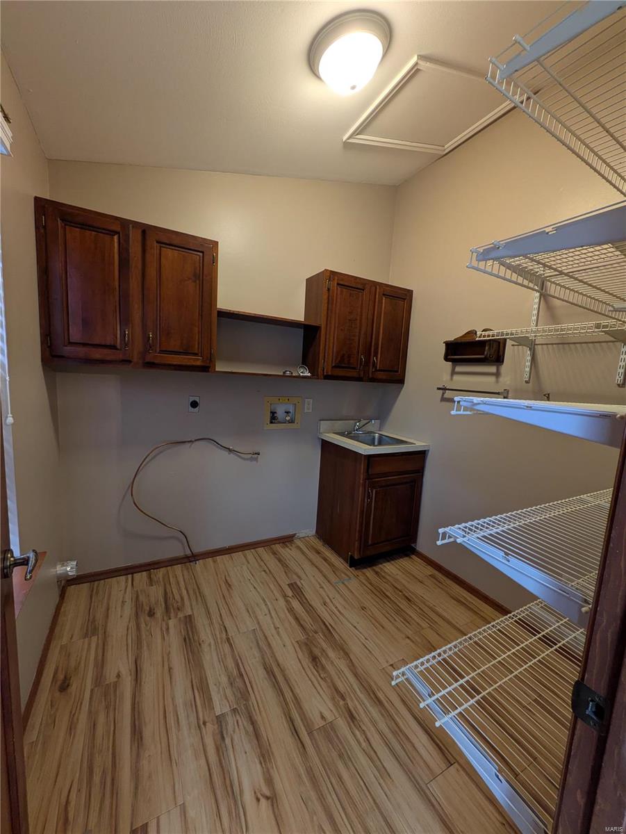 319 White Pine Drive St. Charles, MO 63304 - Photo 6 of 40