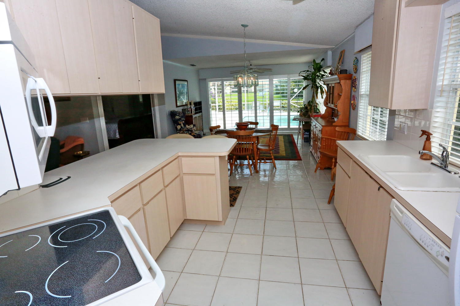 127 Brier Circle Jupiter, FL 33458 - Photo 22 of 49 127 Brier Cir Jupiter FL 33458-large-023