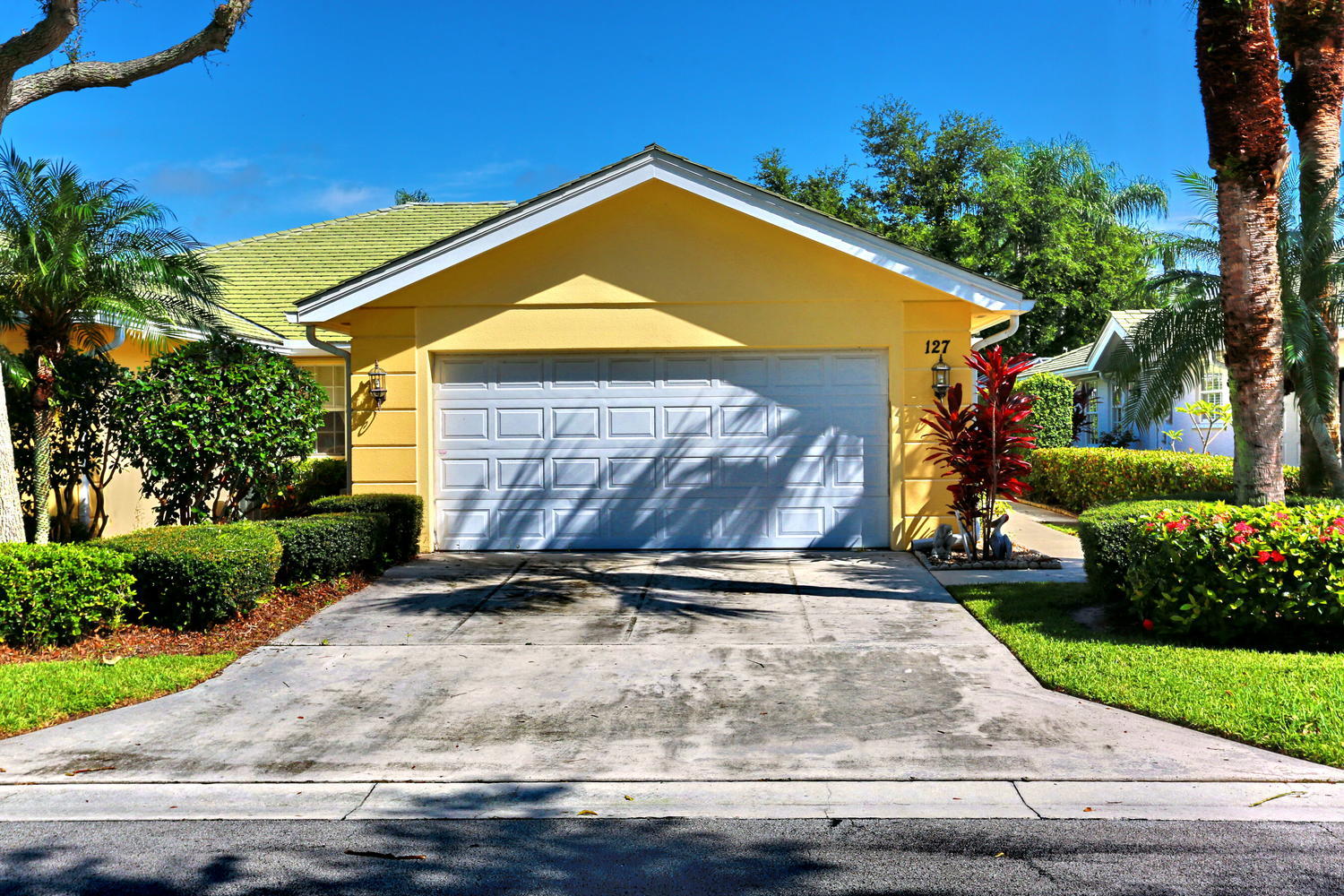 127 Brier Circle Jupiter, FL 33458 - Photo 3 of 49 Front