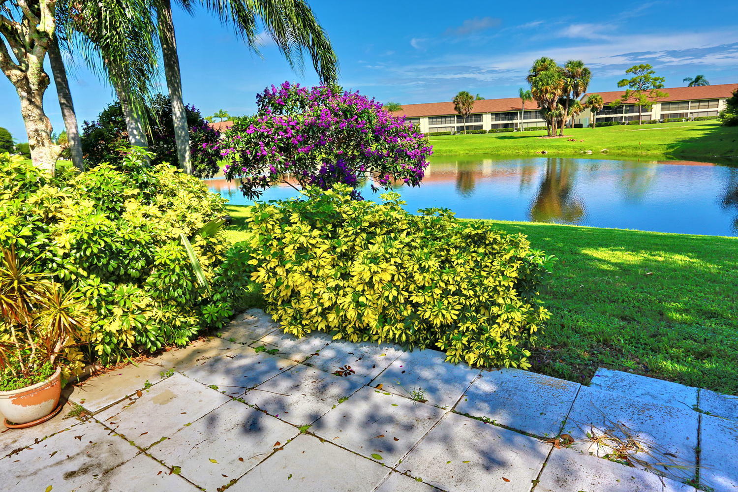 127 Brier Circle Jupiter, FL 33458 - Photo 45 of 49 127 Brier Cir Jupiter FL 33458-large-047