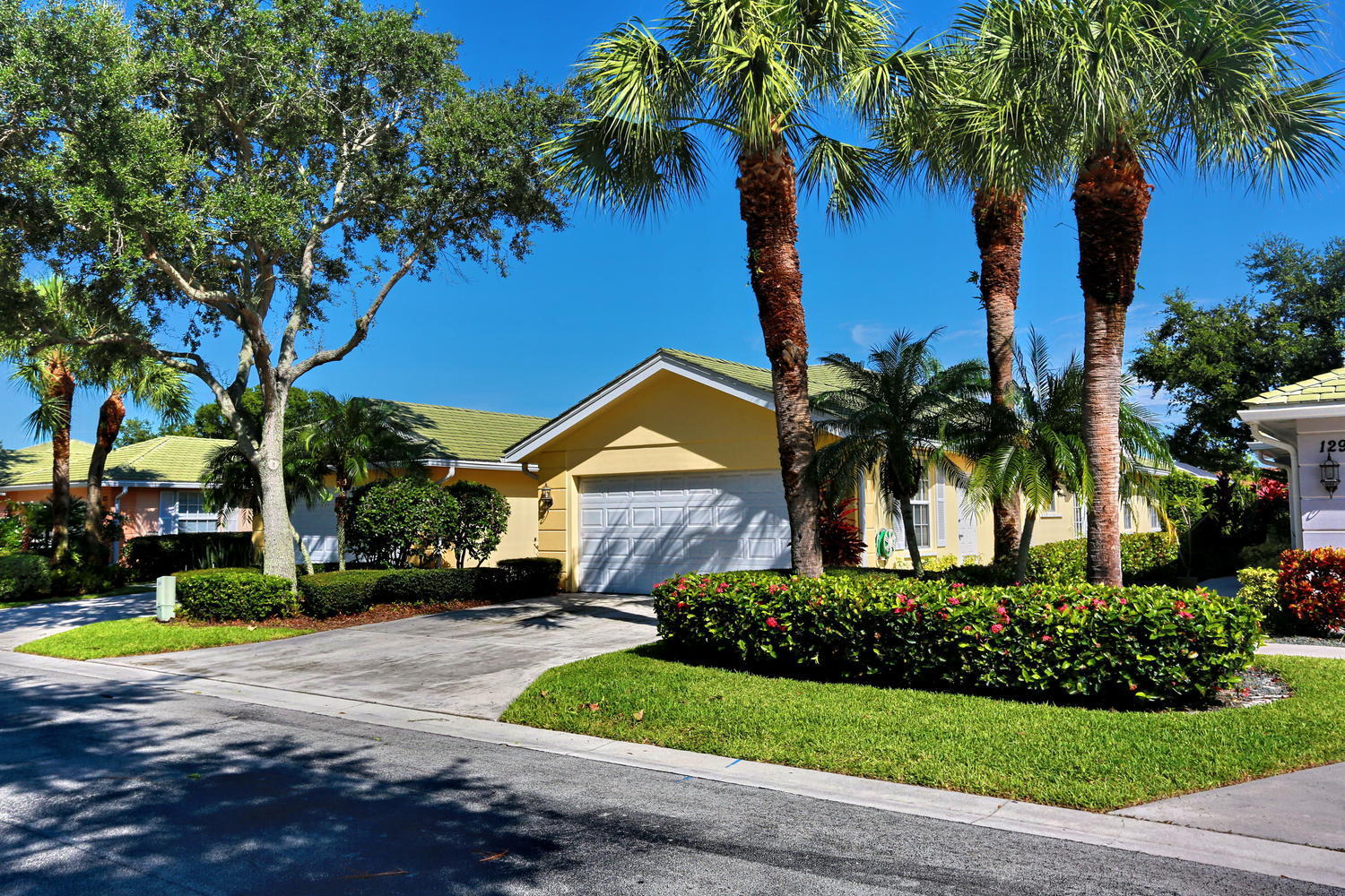 127 Brier Circle Jupiter, FL 33458 - Photo 7 of 49 127 Brier Cir Jupiter FL 33458-large-007