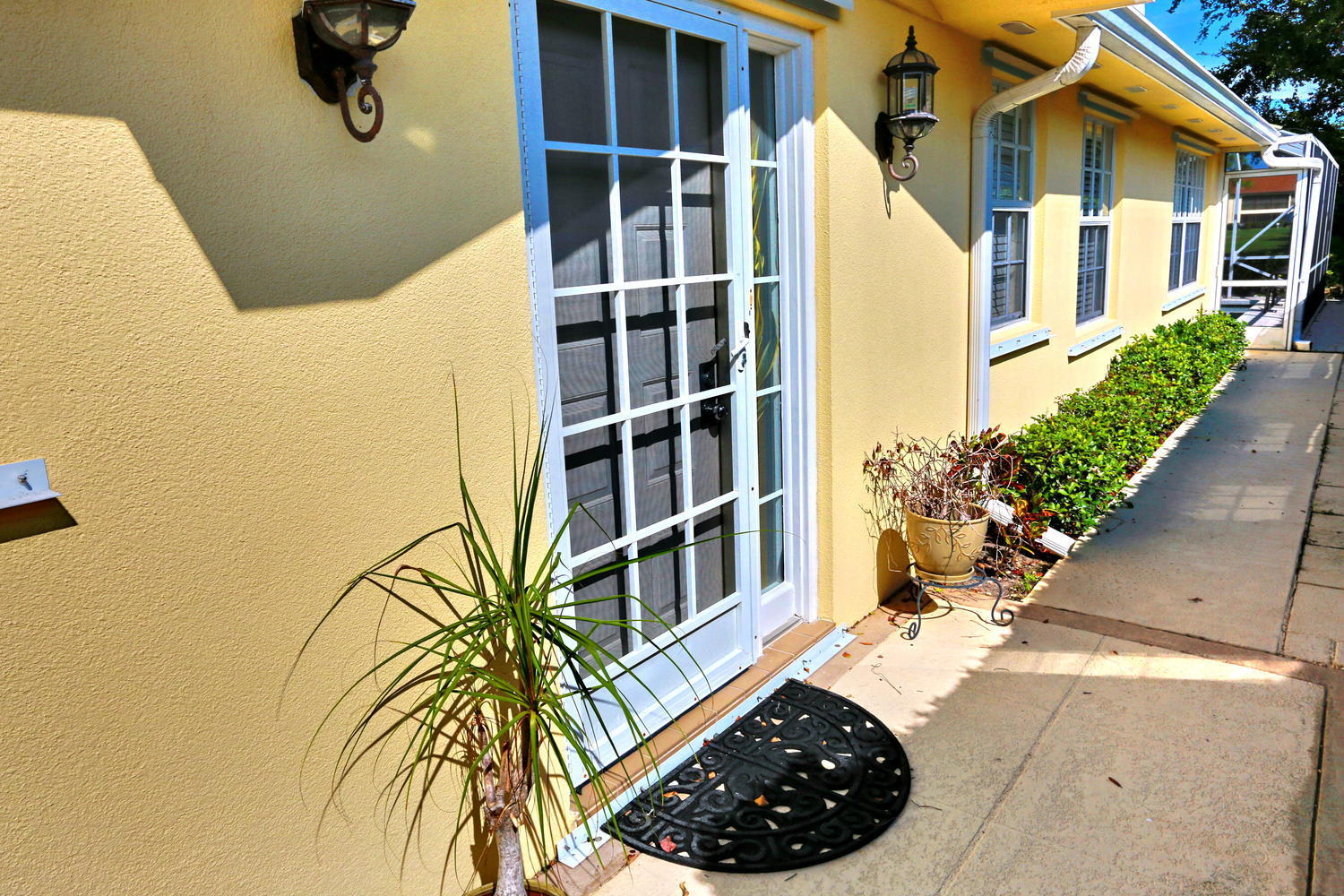127 Brier Circle Jupiter, FL 33458 - Photo 8 of 49 127 Brier Cir Jupiter FL 33458-large-008