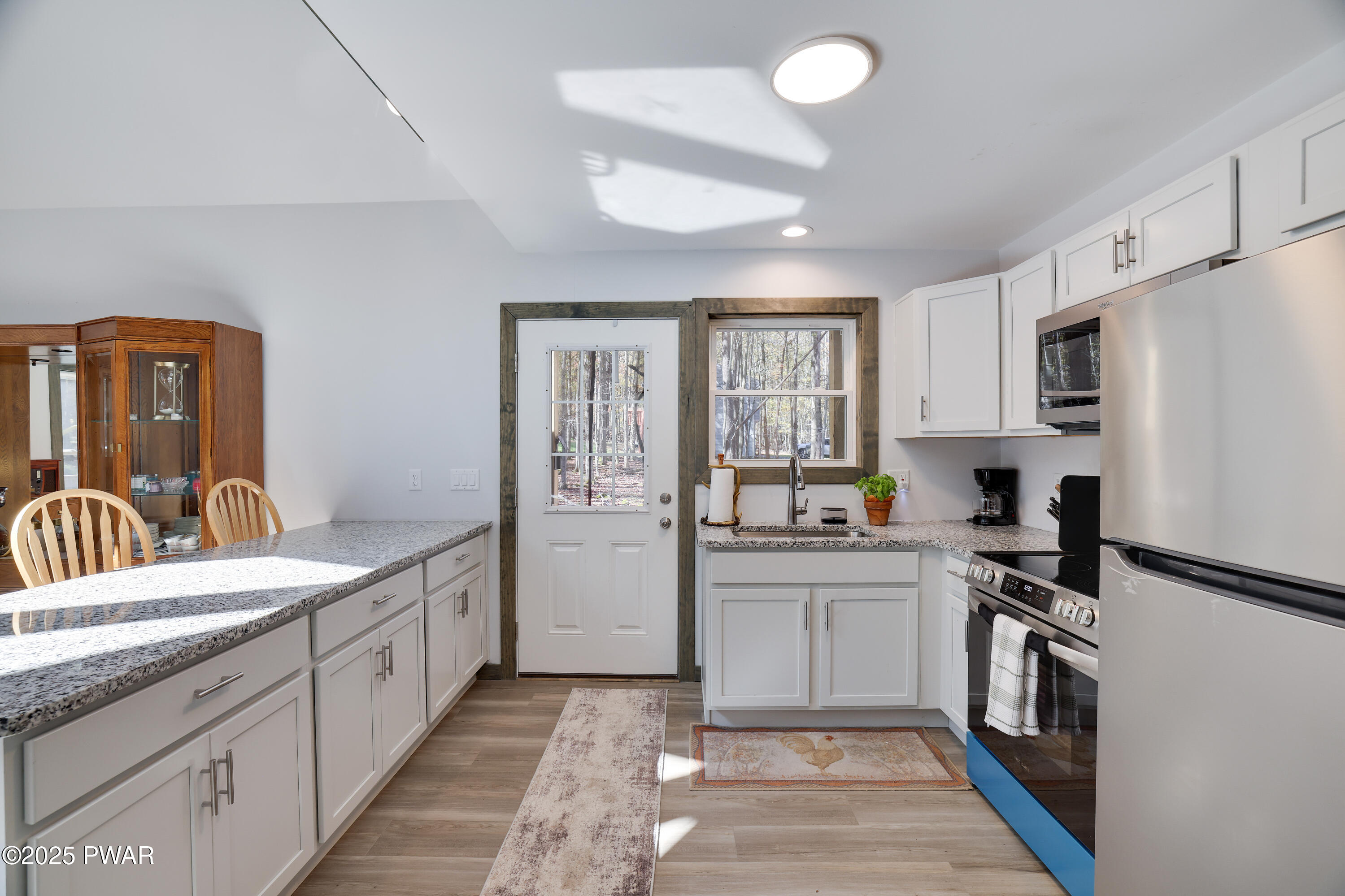 1121 Cobblewood Road Newfoundland, PA 18445 - Photo 5 of 37