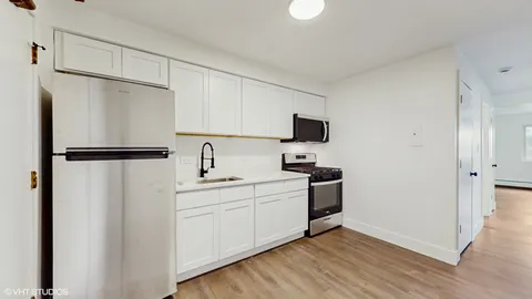 $1,450 | 10406 Michael Todd Terrace, Unit 1W, Glenview, IL 60025