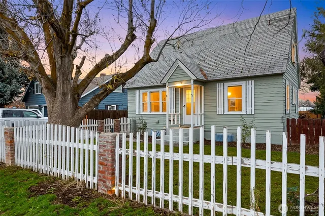 $405,000 | 1013 Amherst Avenue, Wenatchee, WA 98801