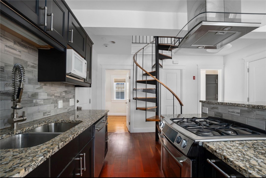 38 Transit Street, Unit 3 Providence, RI 02903 - Photo 7 of 20