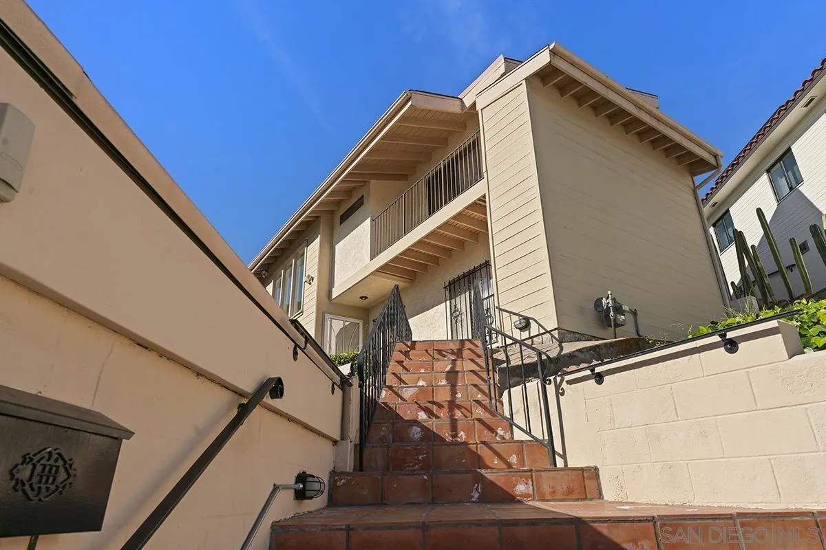 3344 Goldfinch Street San Diego, CA 92103 - Photo 4 of 41 a house view with a street