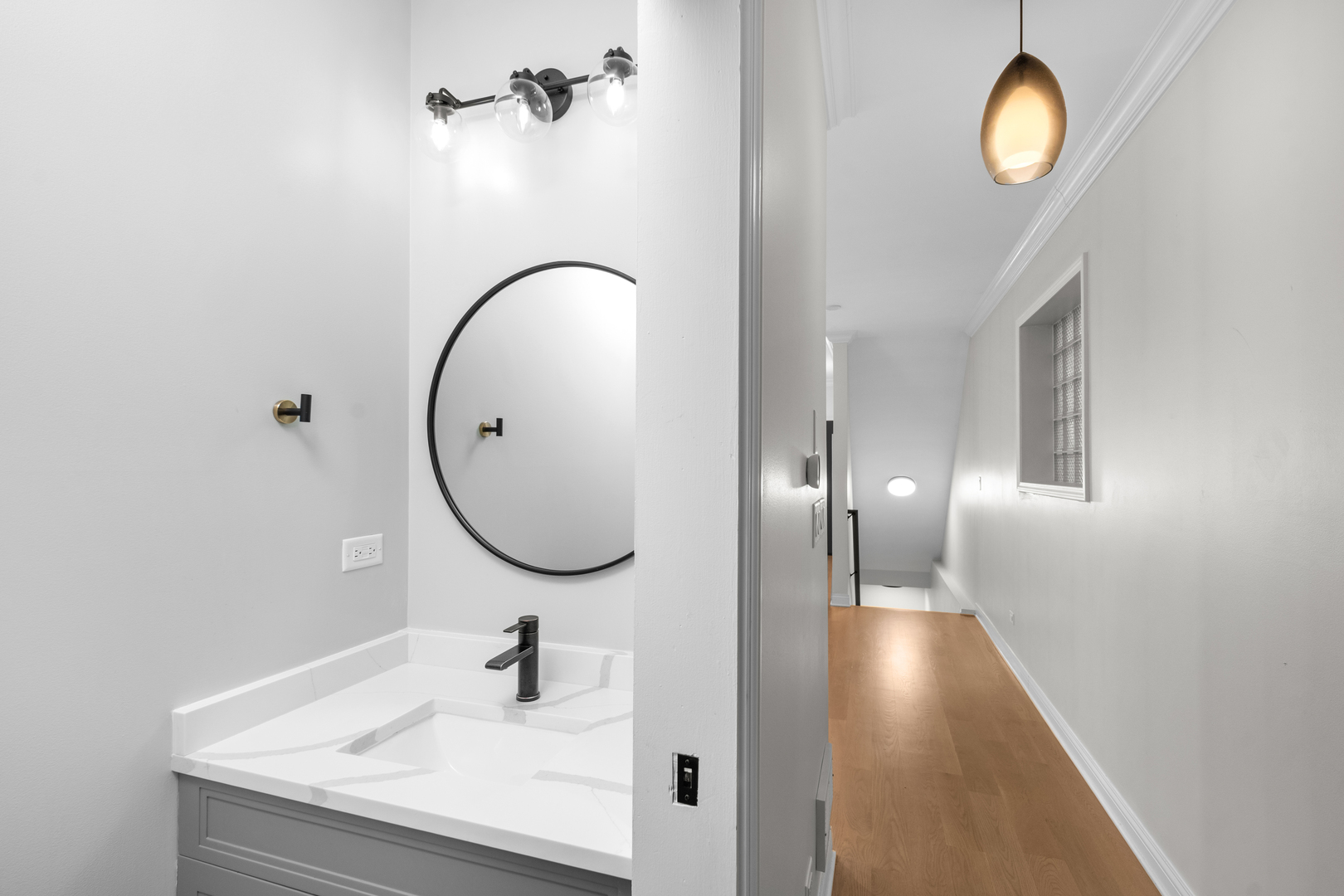 1113 North Mozart Street, Unit 101 Chicago, IL 60622 - Photo 11 of 34