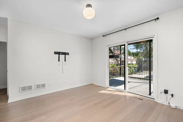 $650,000 | 1113 North Mozart Street, Unit 101, Chicago, IL 60622