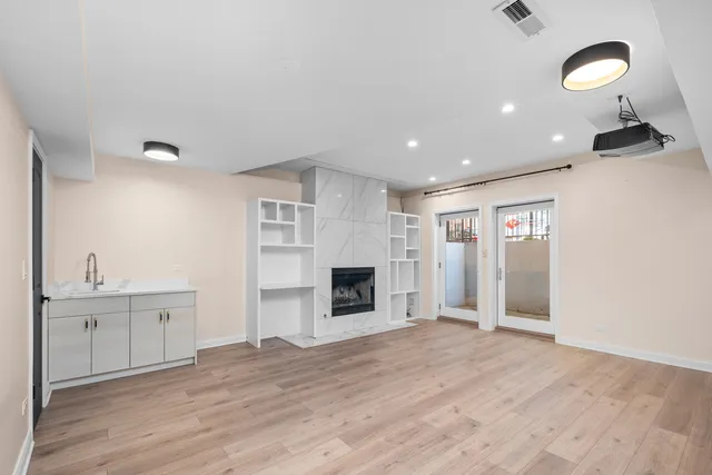 $650,000 | 1113 North Mozart Street, Unit 101, Chicago, IL 60622