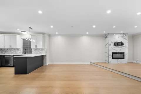 $625,000 | 1113 North Mozart Street, Unit 101, Chicago, IL 60622