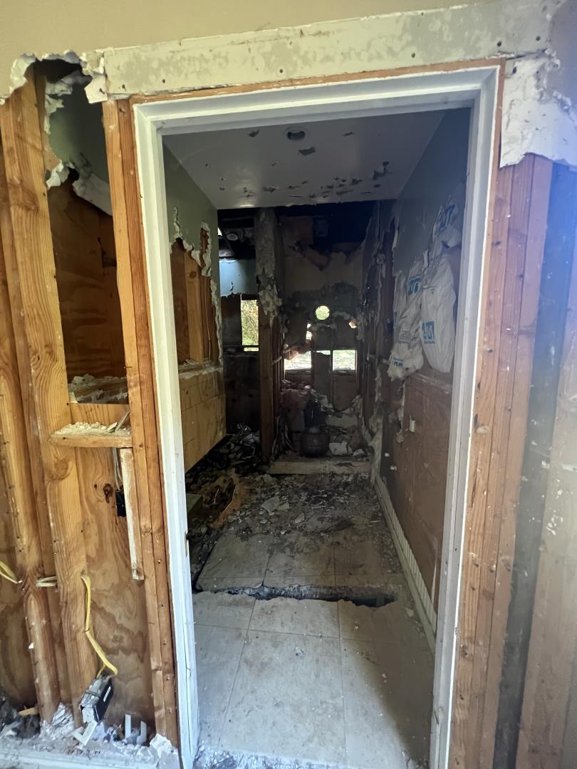 17160 Wilson Way Watsonville, CA 95076 - Photo 14 of 62