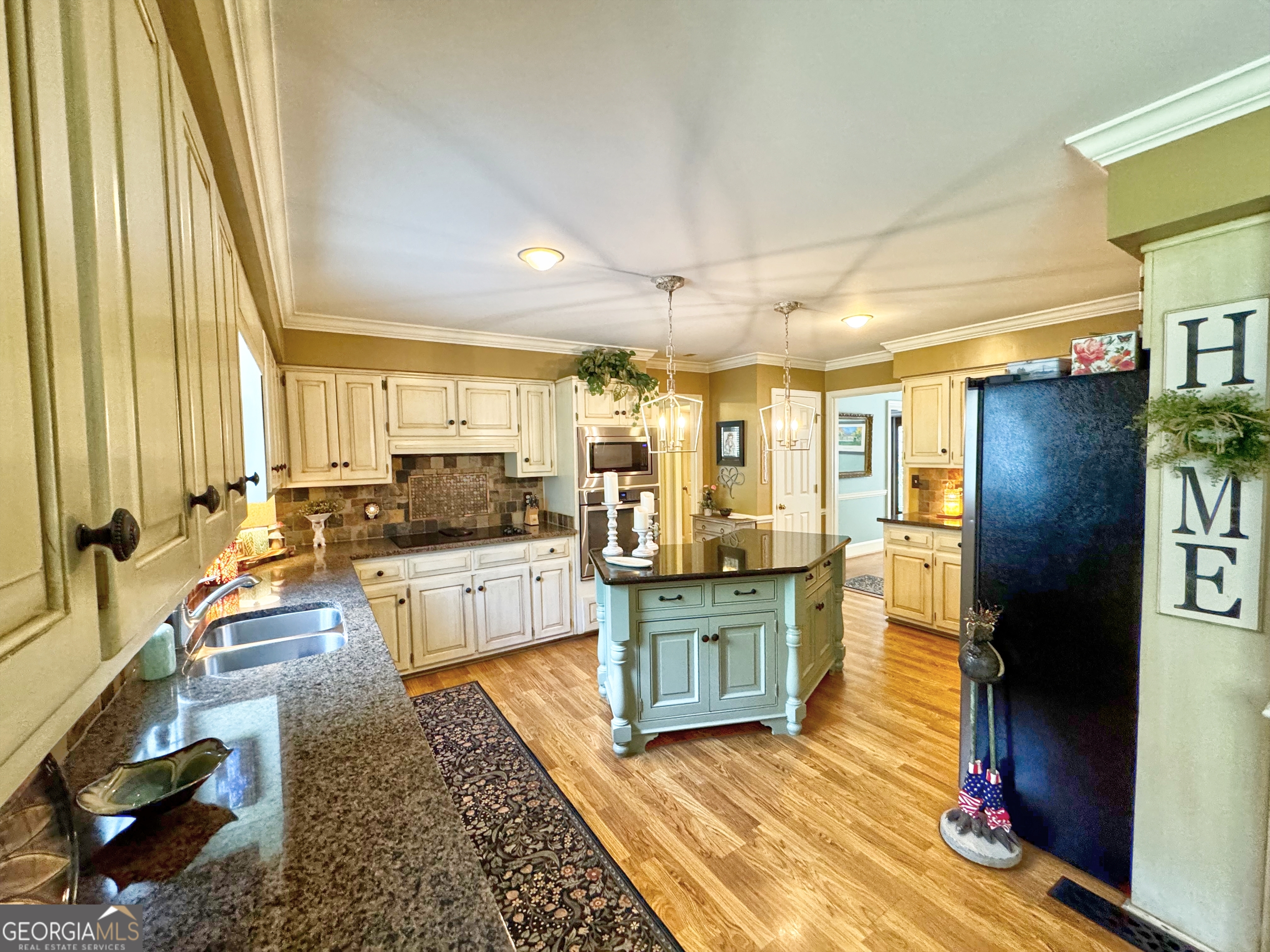 1018 Riverside Drive LaGrange, GA 30240 - Photo 6 of 36