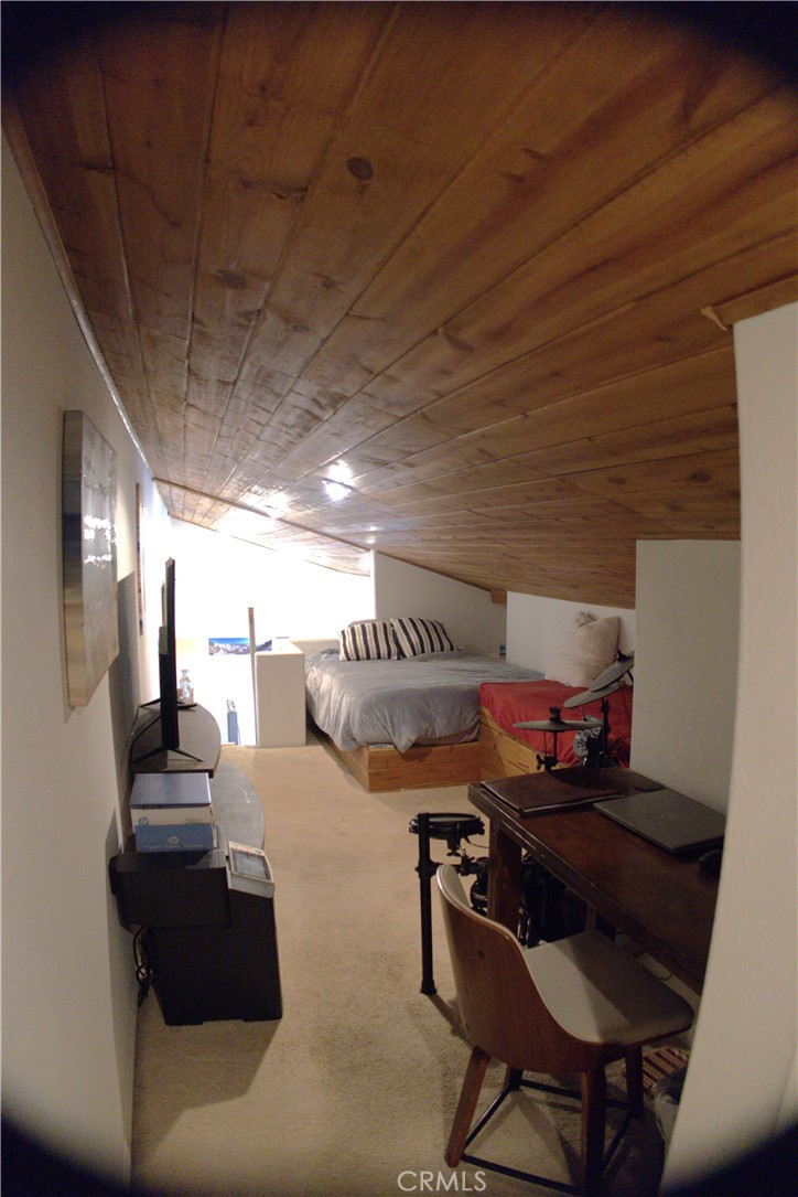 743 Calle Bahia San Clemente, CA 92672 - Photo 20 of 31 a workspace with furniture and a table