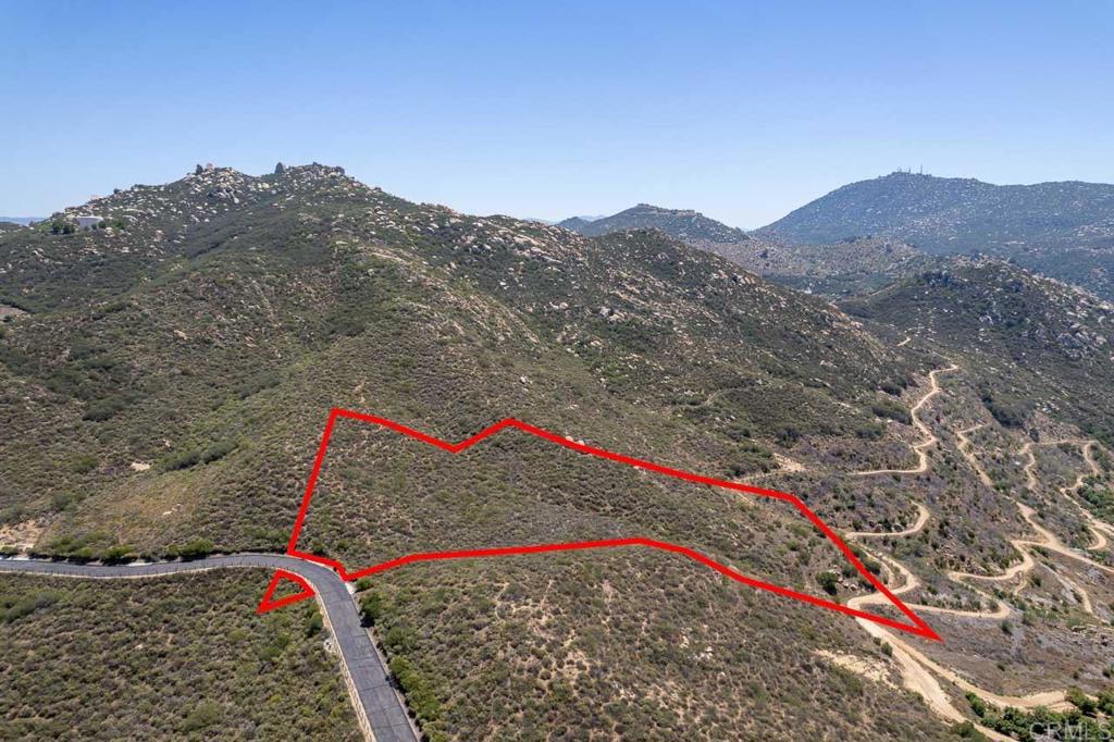 18055 Sunset Point Poway, CA 92064 - Photo 4 of 39 a view of the area of a house