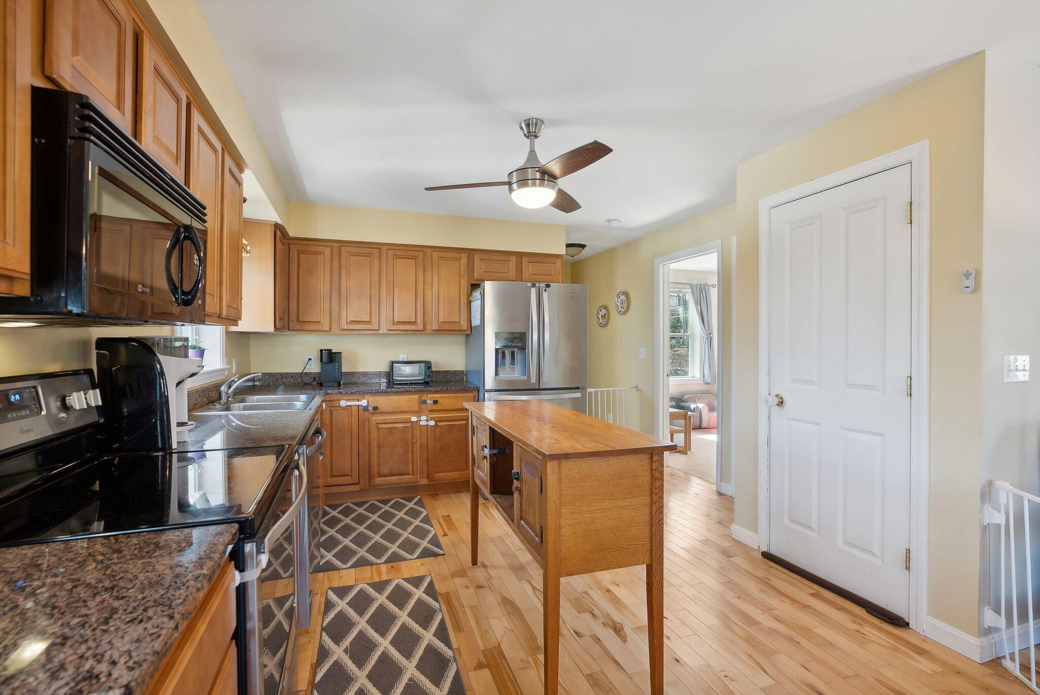 179 Middle Road Falmouth, ME 04105 - Photo 15 of 25 23_DSC09210