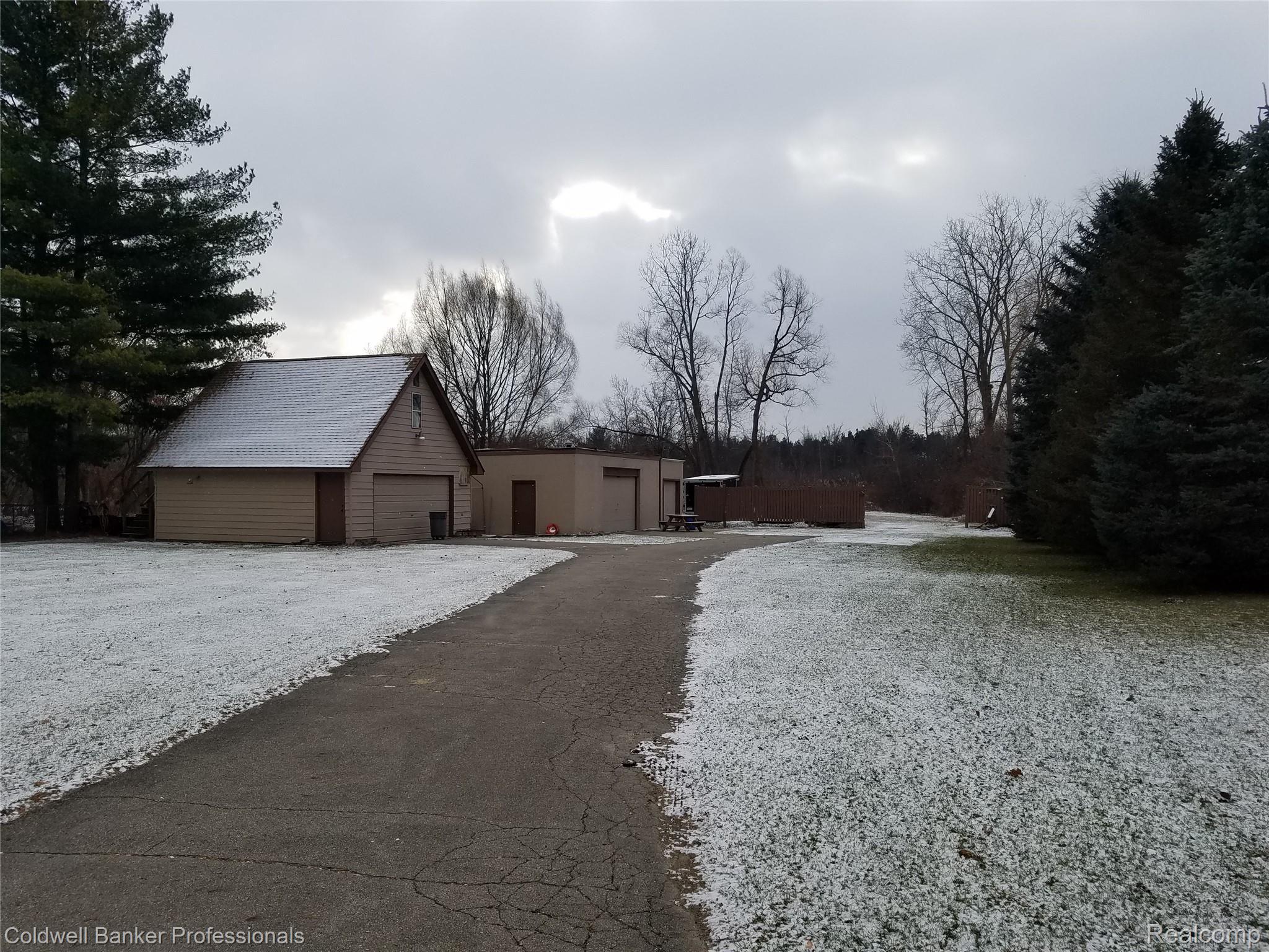 4285 Morgan Road Lake Orion, MI 48359 - Photo 39 of 39 20191211_111054.jpg