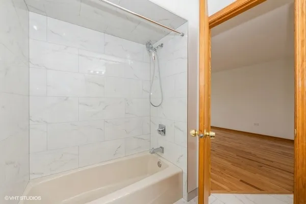 $1,950 | 8010 West Addison Street, Unit 1, Chicago, IL 60634
