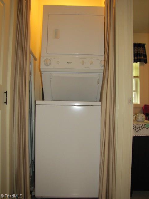 329 Turkey Ridge Crumpler, NC 28617 - Photo 17 of 26