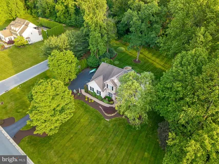 $649,000 | 100 Pine Tree Drive, Honey Brook, PA 19344