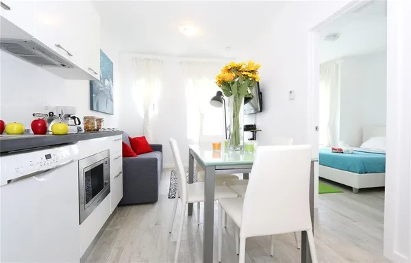 $280,000 | 811 Jefferson Avenue, Unit 102, Miami Beach, FL 33139