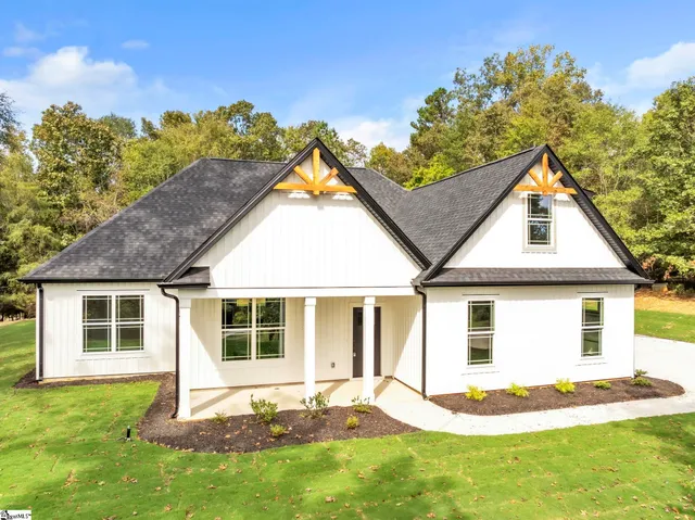 $505,900 | 101 East Peninsula Drive, Laurens, SC 29360