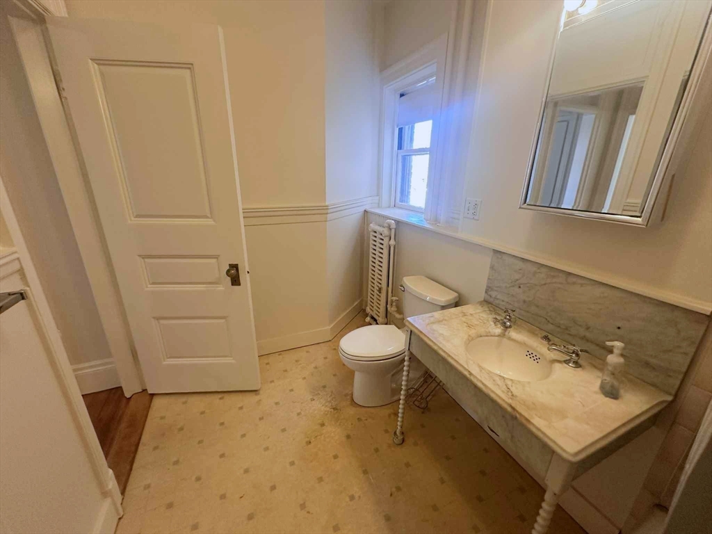 66 Beacon Street, Unit 68 Boston, MA 02108 - Photo 11 of 14