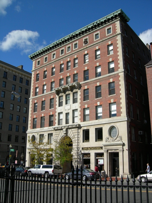 66 Beacon Street, Unit 68 Boston, MA 02108 - Photo 12 of 14