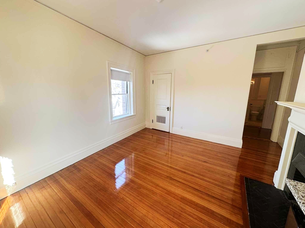 66 Beacon Street, Unit 68 Boston, MA 02108 - Photo 3 of 14