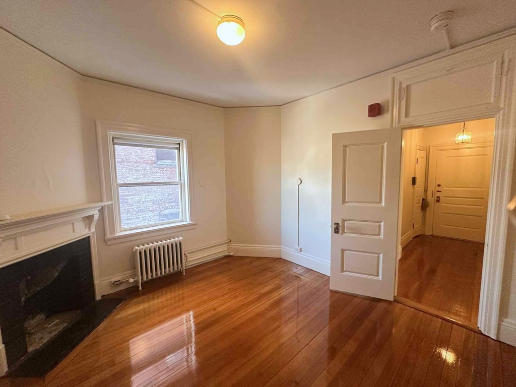 66 Beacon Street, Unit 68 Boston, MA 02108 - Photo 5 of 14