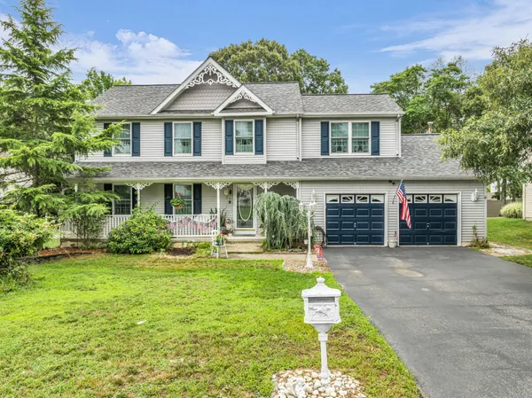 $489,000 | 8 Hillcrest Lane, Tuckerton, NJ 08087