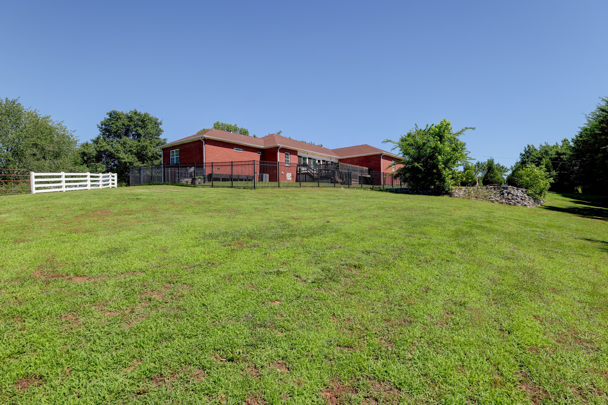 2251 Davidson Graveyard Road Clarksville, TN 37043 - Photo 66 of 78 a view of a big yard with plants and large trees