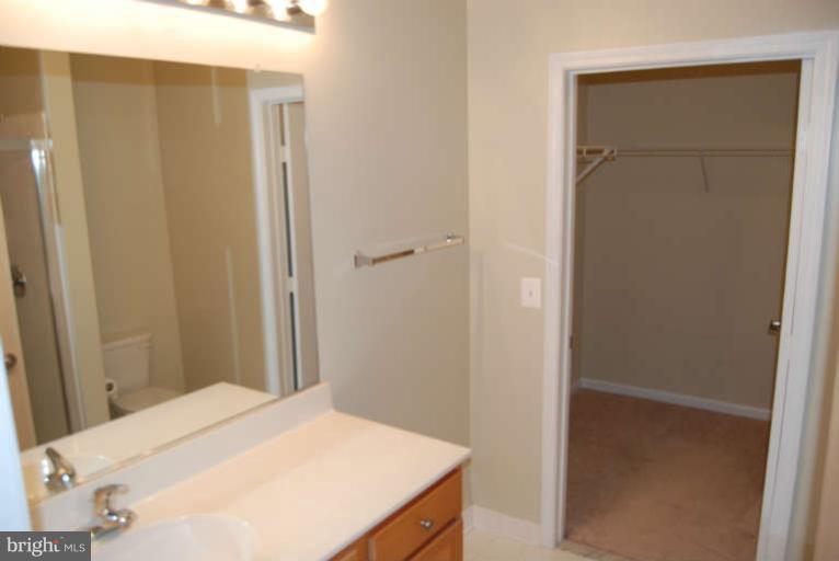 12000 Market Street, Unit 329 Reston, VA 20190 - Photo 15 of 16 Bath