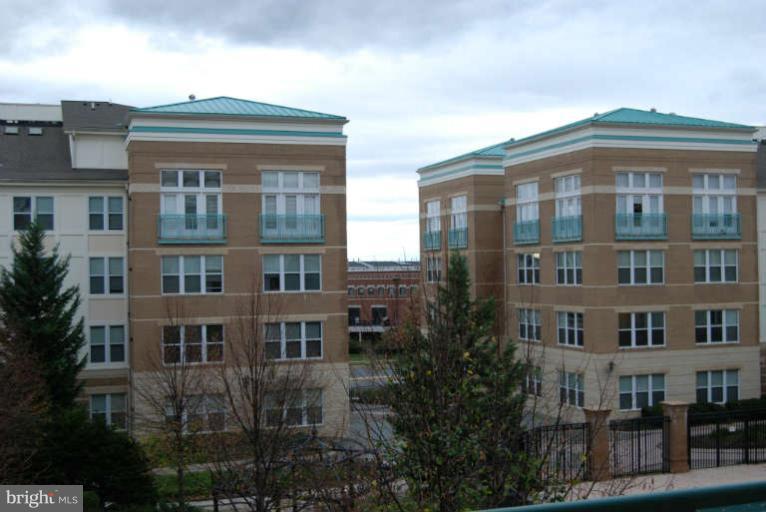 12000 Market Street, Unit 329 Reston, VA 20190 - Photo 3 of 16 Exterior (Front)