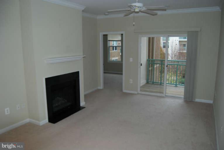 12000 Market Street, Unit 329 Reston, VA 20190 - Photo 5 of 16 Living Room