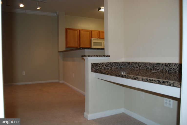 12000 Market Street, Unit 329 Reston, VA 20190 - Photo 10 of 16 Interior (General)