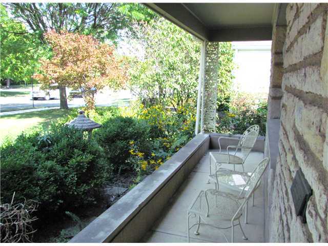 1709 Waltham Road Columbus, OH 43212 - Photo 2 of 21