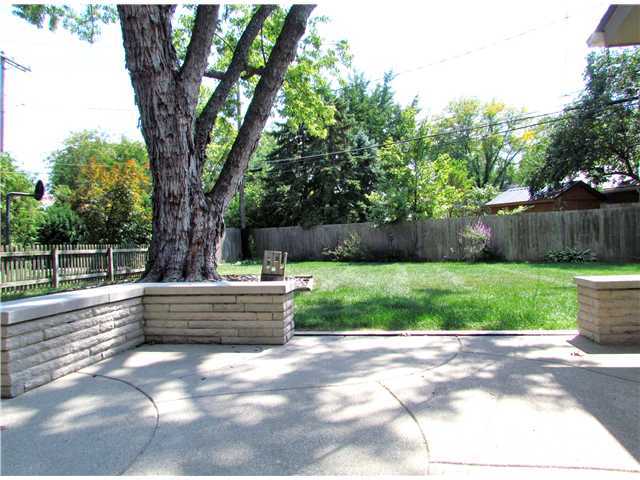 1709 Waltham Road Columbus, OH 43212 - Photo 4 of 21