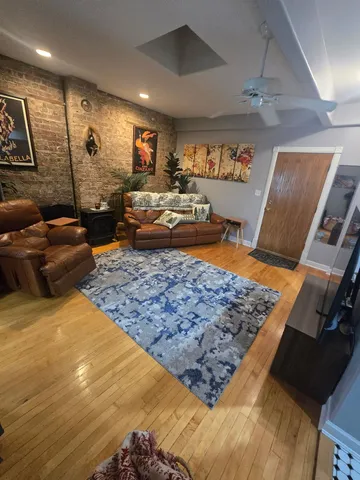 $1,750 | 520 North Milwaukee Avenue, Unit 2, Libertyville, IL 60048