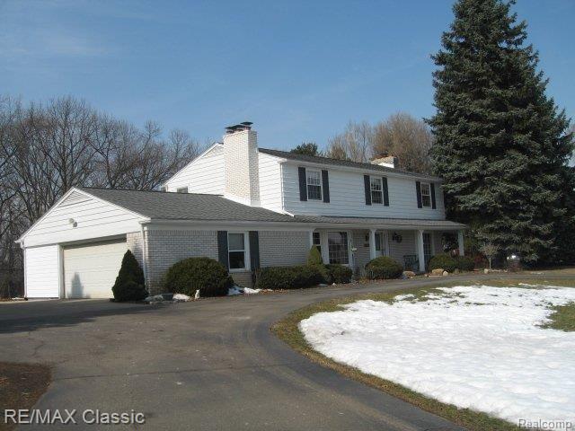 6450 Apple Orchard Lane Rochester, MI 48306 - Photo 1 of 19 Welcome Home!