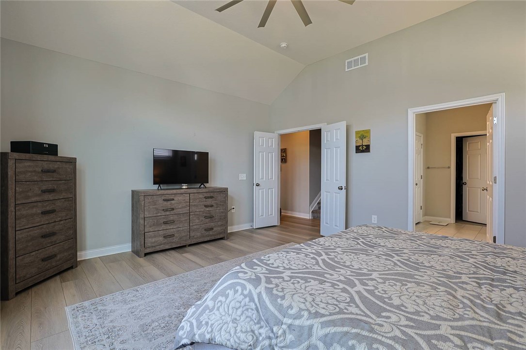 5013 Arena Court Hamilton, OH 45011 - Photo 20 of 41 This spacious bedroom offers ample comfort and convenience, perfect for relaxation and everyday living.