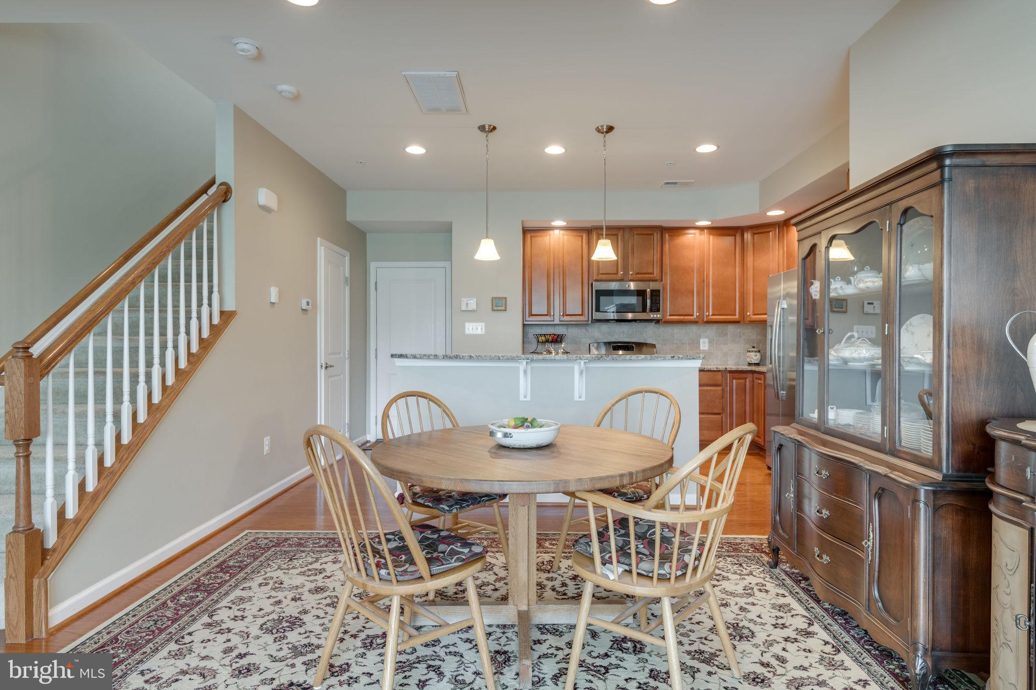 7450 Brunson Circle Gainesville, VA 20155 - Photo 7 of 39 Dining/Kitchen