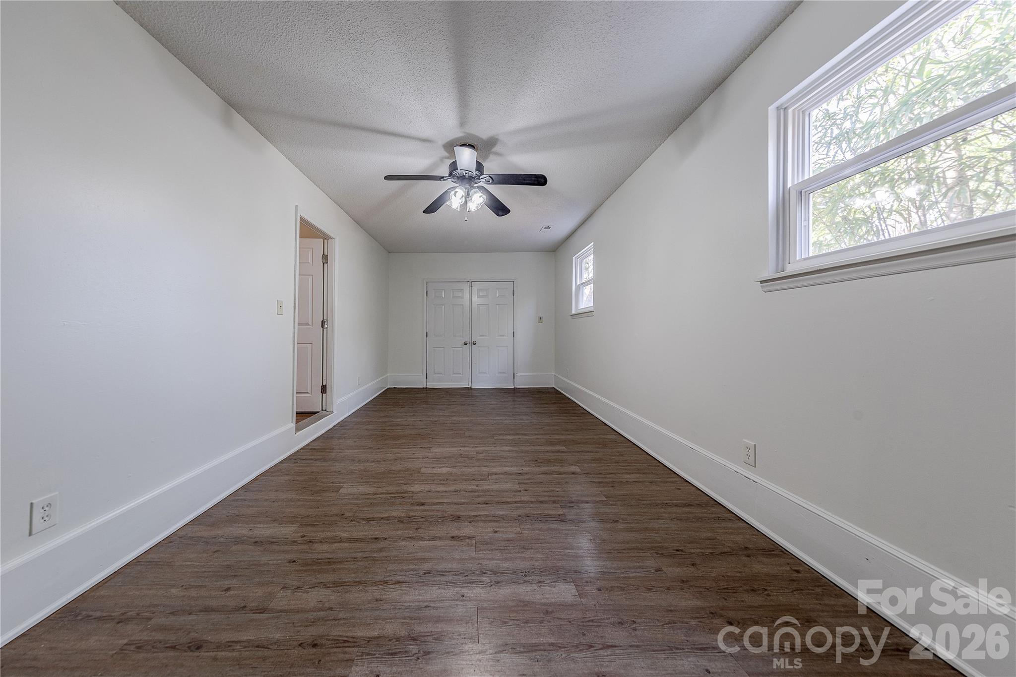 6332 Round Hill Road Charlotte, NC 28211 - Photo 23 of 30