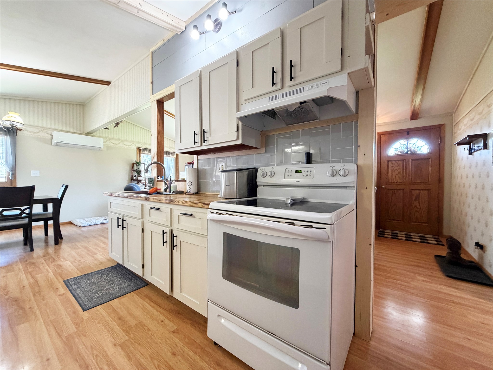 821 Manwaring Avenue Rice Lake, WI 54868 - Photo 6 of 36